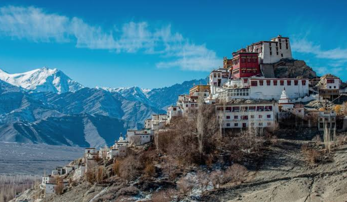 Experience the spectacular Indian Himalayas with our 14 Days Ladakh Markha Valley Trek & Kashmir Tour, an unforgettable journey combining high-altitude trekking, breathtaking mountain scenery, ancient Buddhist culture and Kashmir’s peaceful natural beauty.