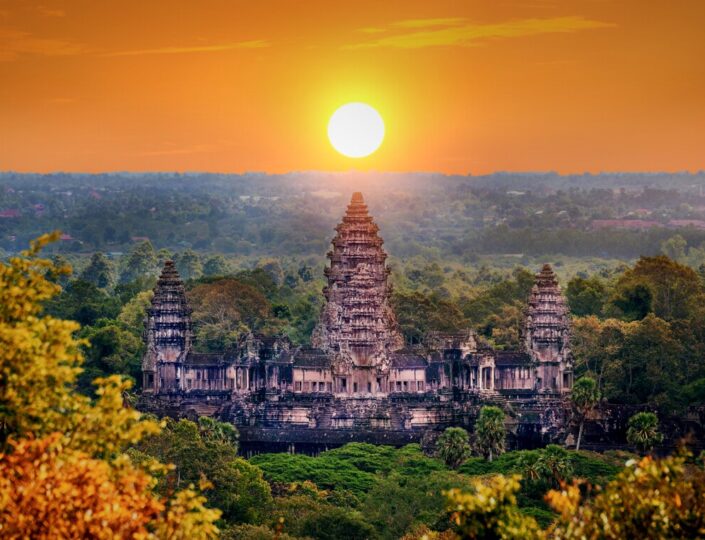 5 Days Phnom Penh – Siem Reap Tour by Coach – Discover Cambodia’s Culture, History & Magnificent Angkor Wat