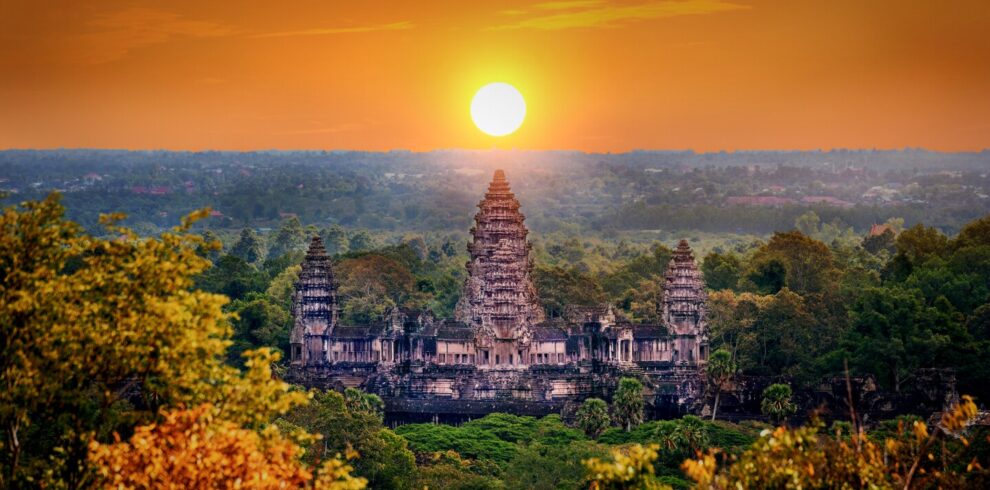 5 Days Phnom Penh – Siem Reap Tour by Coach – Discover Cambodia’s Culture, History & Magnificent Angkor Wat