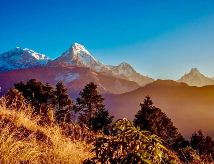 “Ghorepani Poon Hill Trek in Nepal featuring panoramic sunrise views of the Annapurna and Dhaulagiri Himalayan ranges.”