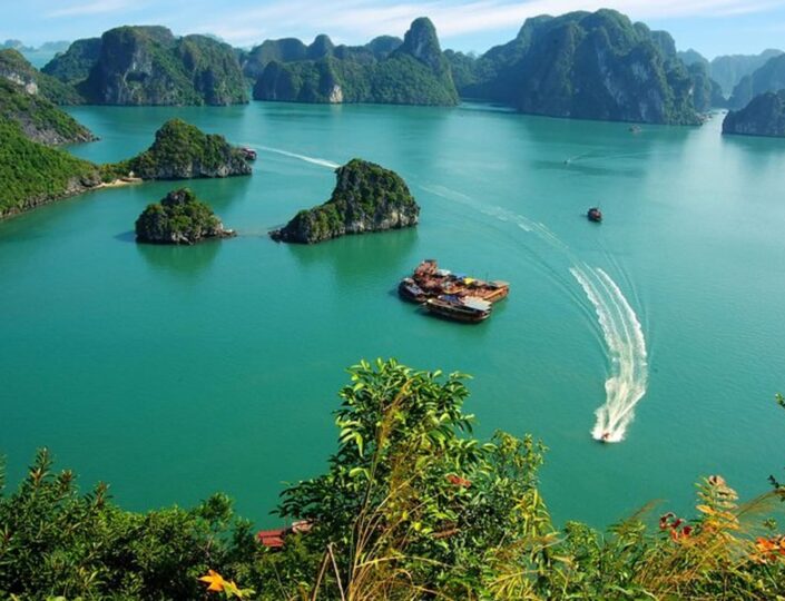 5-day-customizable-vietnam-tour-hanoi-halong-bay-ninh-binh