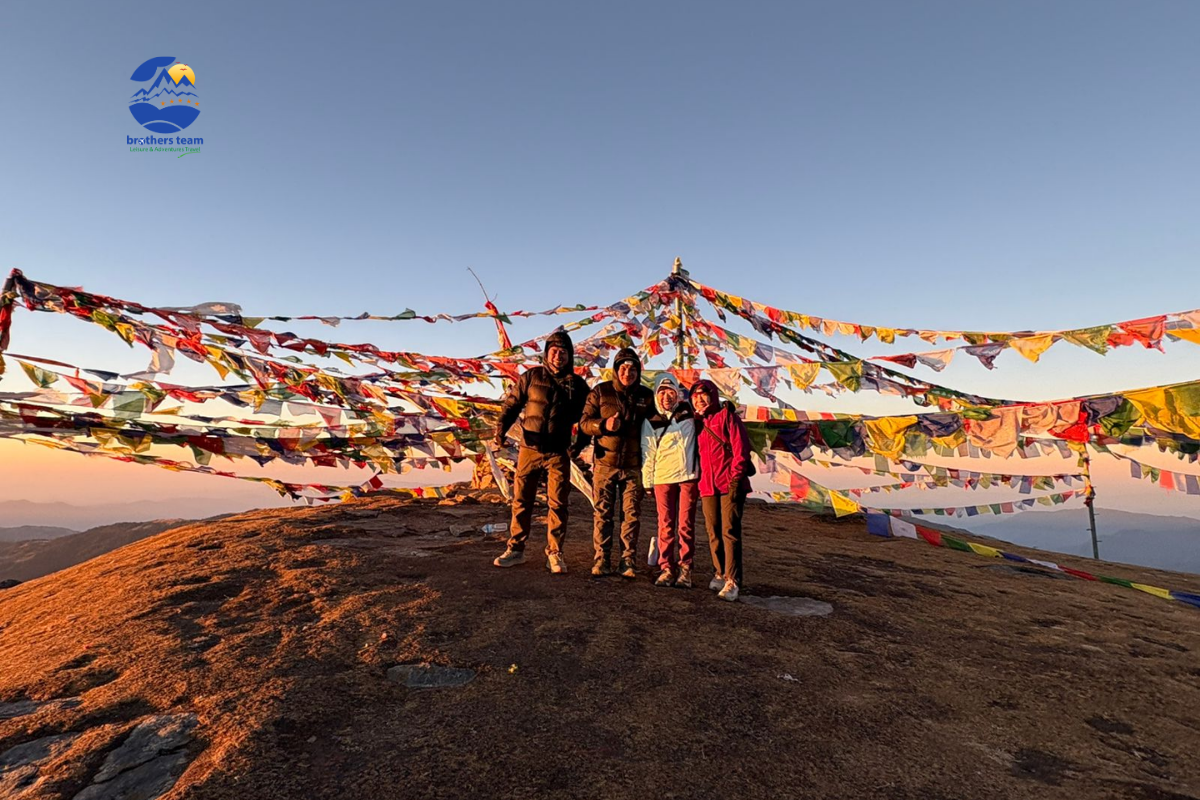 Nepal Pikey Peak Trek: Himalayan Sunrise & Sherpa Heritage, an unforgettable adventure through the peaceful lower Everest region.