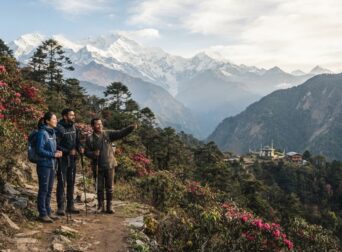 Sikkim Himalayan trekking tour: seasons, Dzongri and local stays